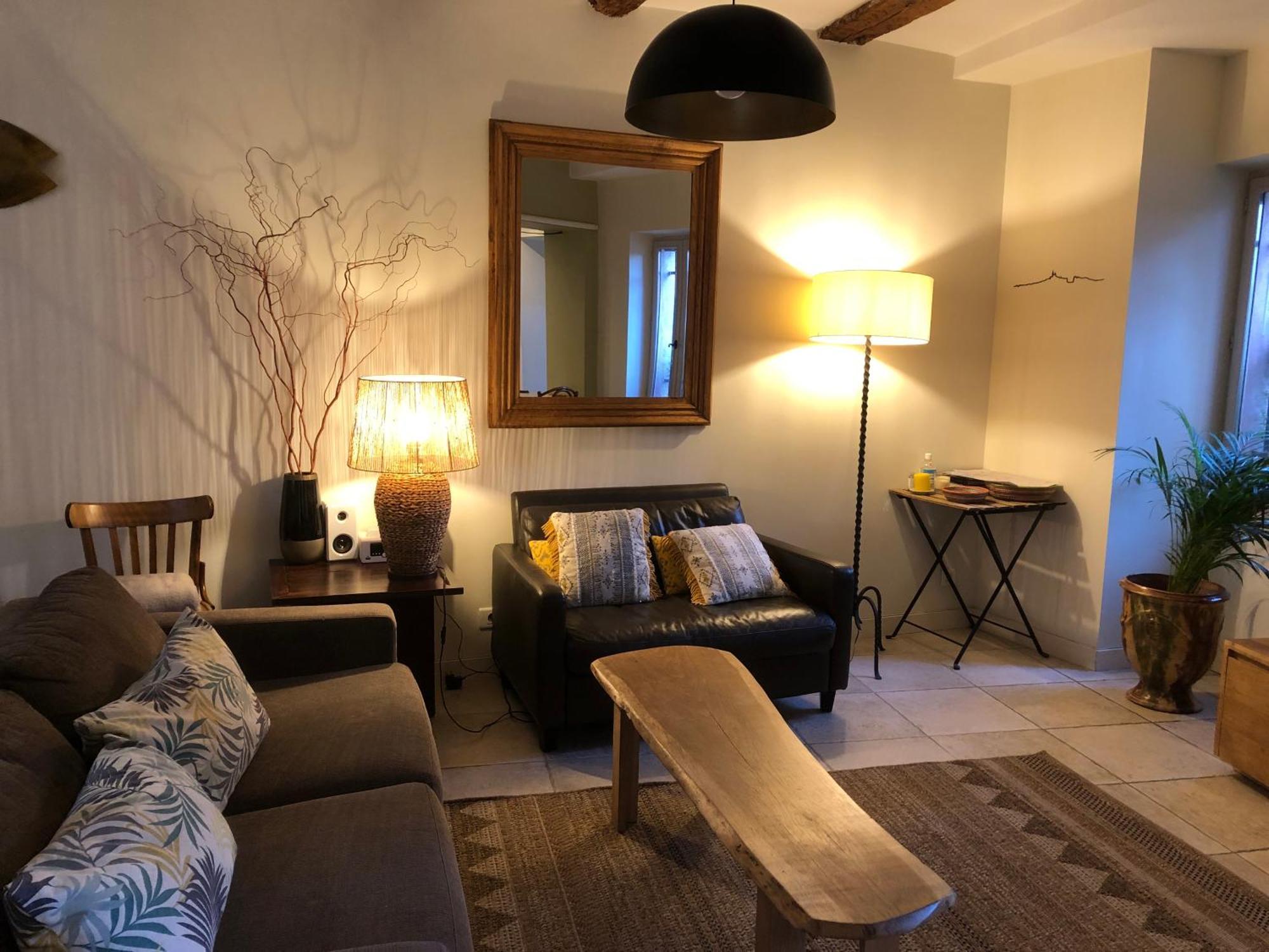 Sous Le Clocher Marseille Exterior photo