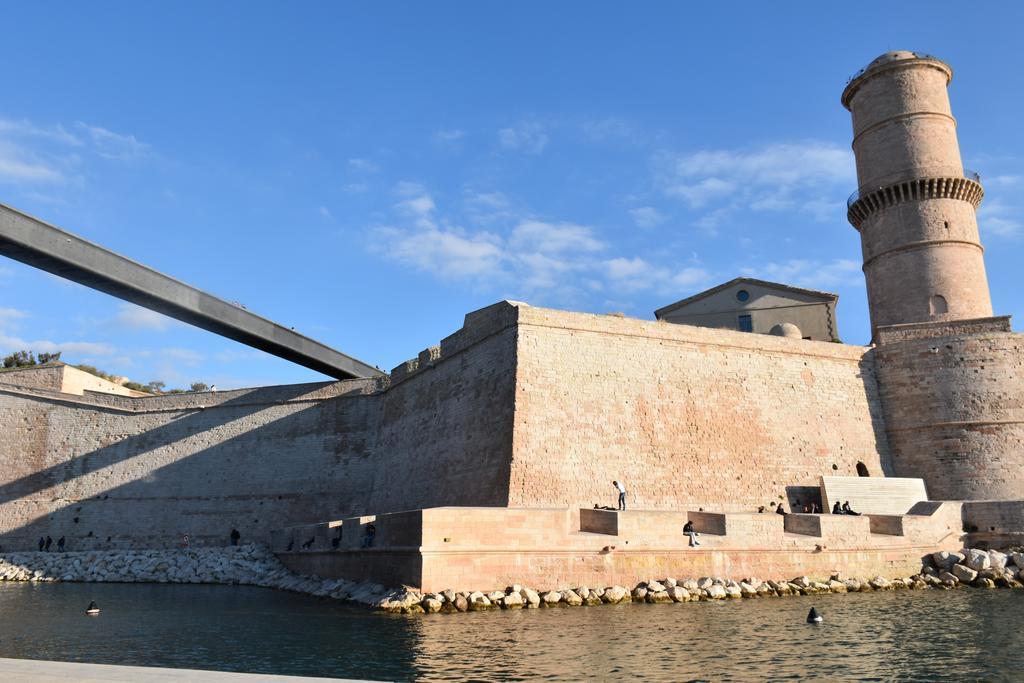 Sous Le Clocher Marseille Exterior photo
