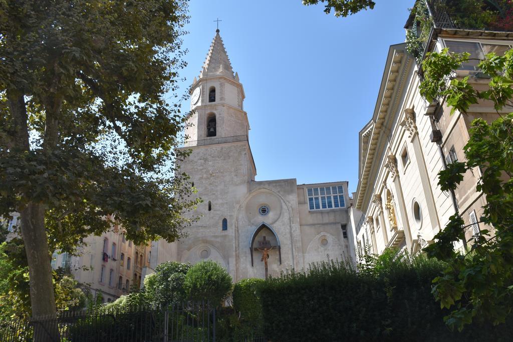Sous Le Clocher Marseille Exterior photo